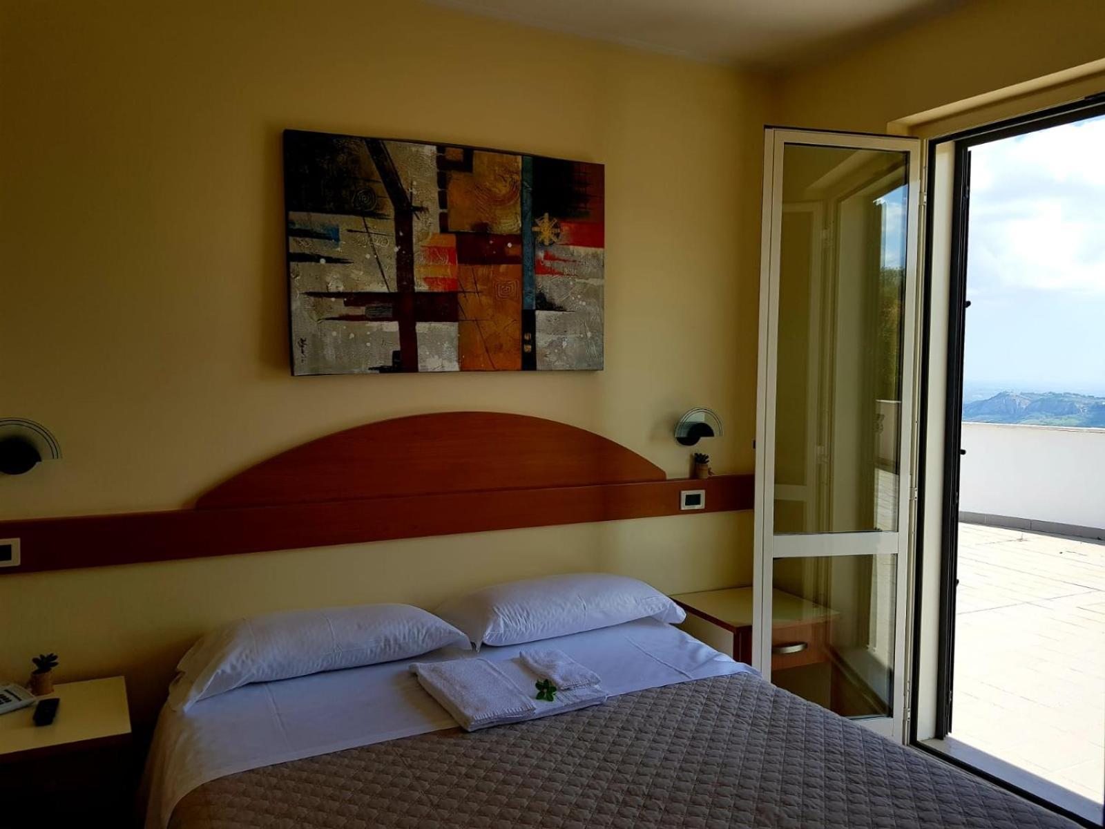 Hotel Panorama San Valentino in Abruzzo Citeriore Pokój zdjęcie